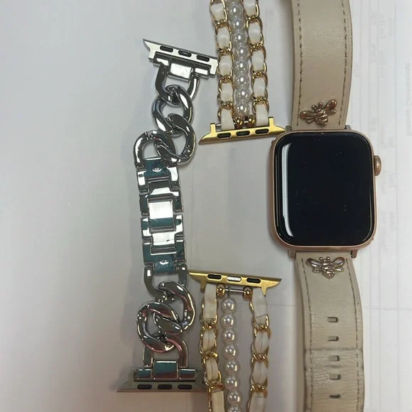Apple Watch SE 44mm. GPS. Watch holds charge over 24 hours.